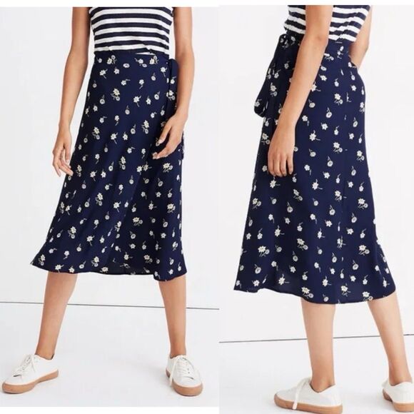 Madewell Heyday Tulip Hem Wrap Midi Skirt Women’s Size 10 Floral Navy Blue - Picture 2 of 10